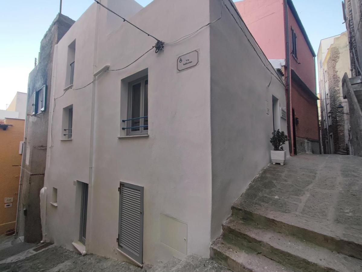 Residenza Nel Borgo L'Appusentu Bed and Breakfast Castelsardo Eksteriør billede