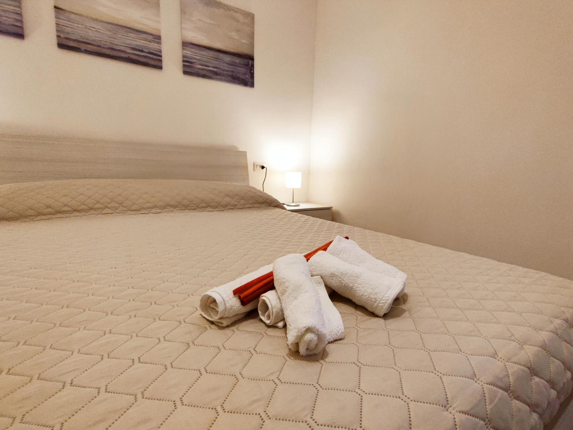 Residenza Nel Borgo L'Appusentu Bed and Breakfast Castelsardo Eksteriør billede